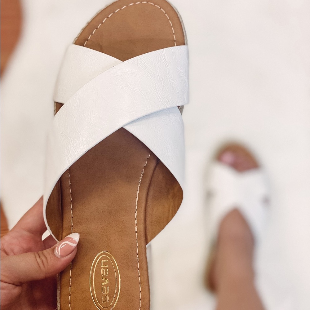 Cross cross platform sandals